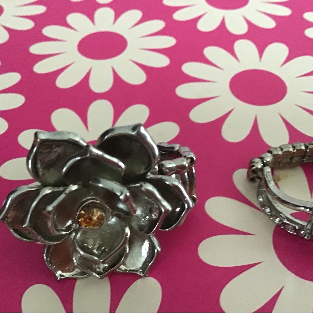 3 stretch statement rings - Picture 2 of 4